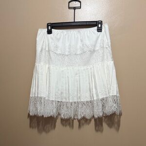 Elegant White Lace Skirt